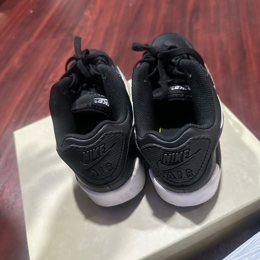 Nike Classic Black and White Athletic Shoes - Picture 3 of 5